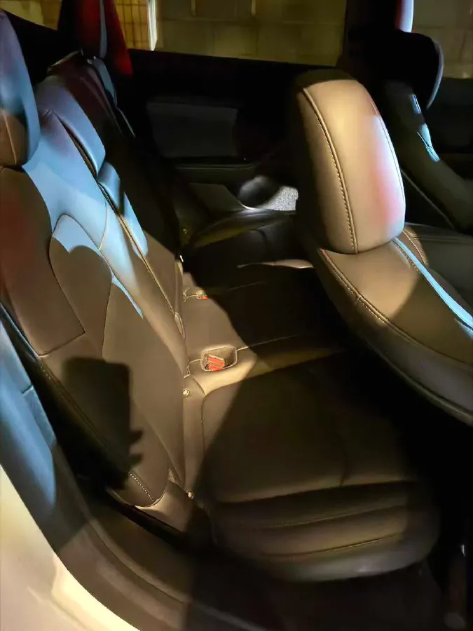 2022 Tesla Model Y BEV 60KWH,autocango,china used car exporter,china ev exporter,chinese used car exporter,chinese used ev exporter