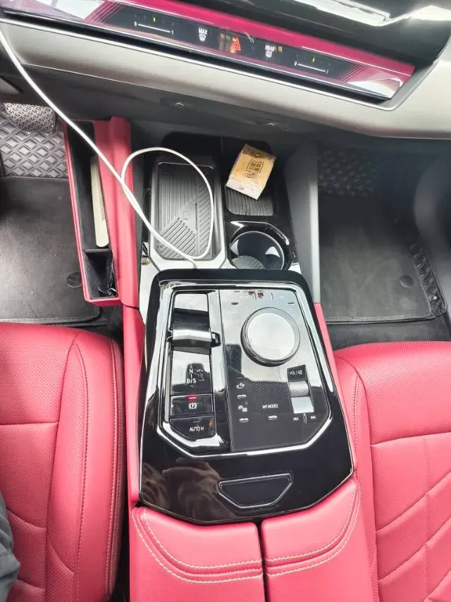 2024 BMW 5 Series 2.0T 258HP L4 8AT,autocango,china used car exporter,china ev exporter,chinese used car exporter,chinese used ev exporter