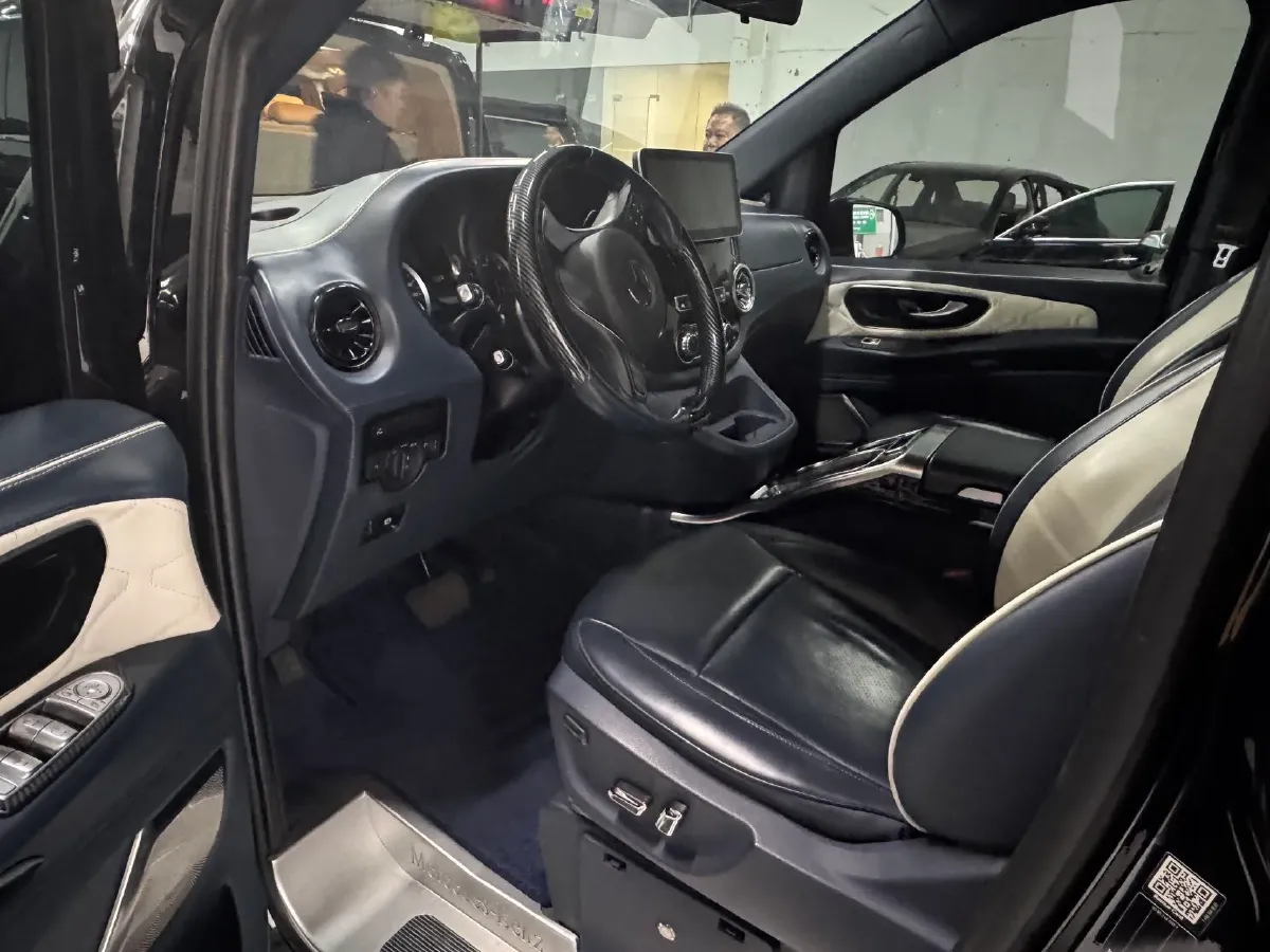 2023 Mercedes-Benz Vito 2.0T 211HP L4 9AT,autocango,china used car exporter,china ev exporter,chinese used car exporter,chinese used ev exporter