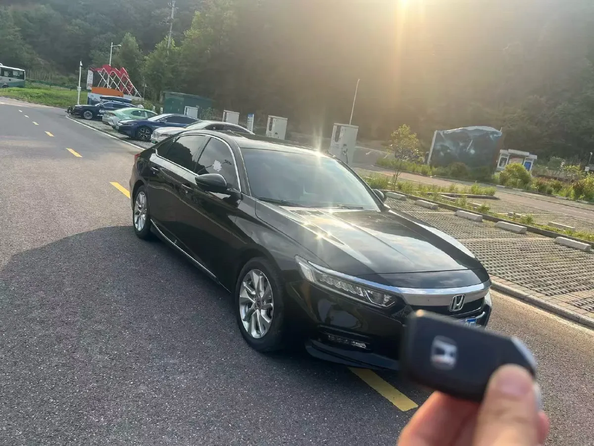 2018 Honda Accord 1.5T 194HP L4 CVT,autocango,china used car exporter,china ev exporter,chinese used car exporter,chinese used ev exporter