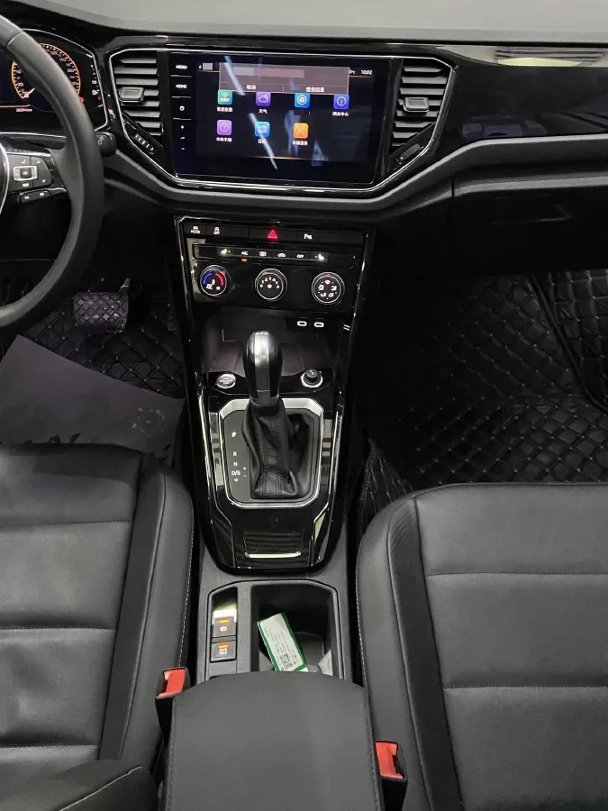 2022 Volkswagen T-Roc 1.4T 150HP L4 7DCT,autocango,china used car exporter,china ev exporter,chinese used car exporter,chinese used ev exporter