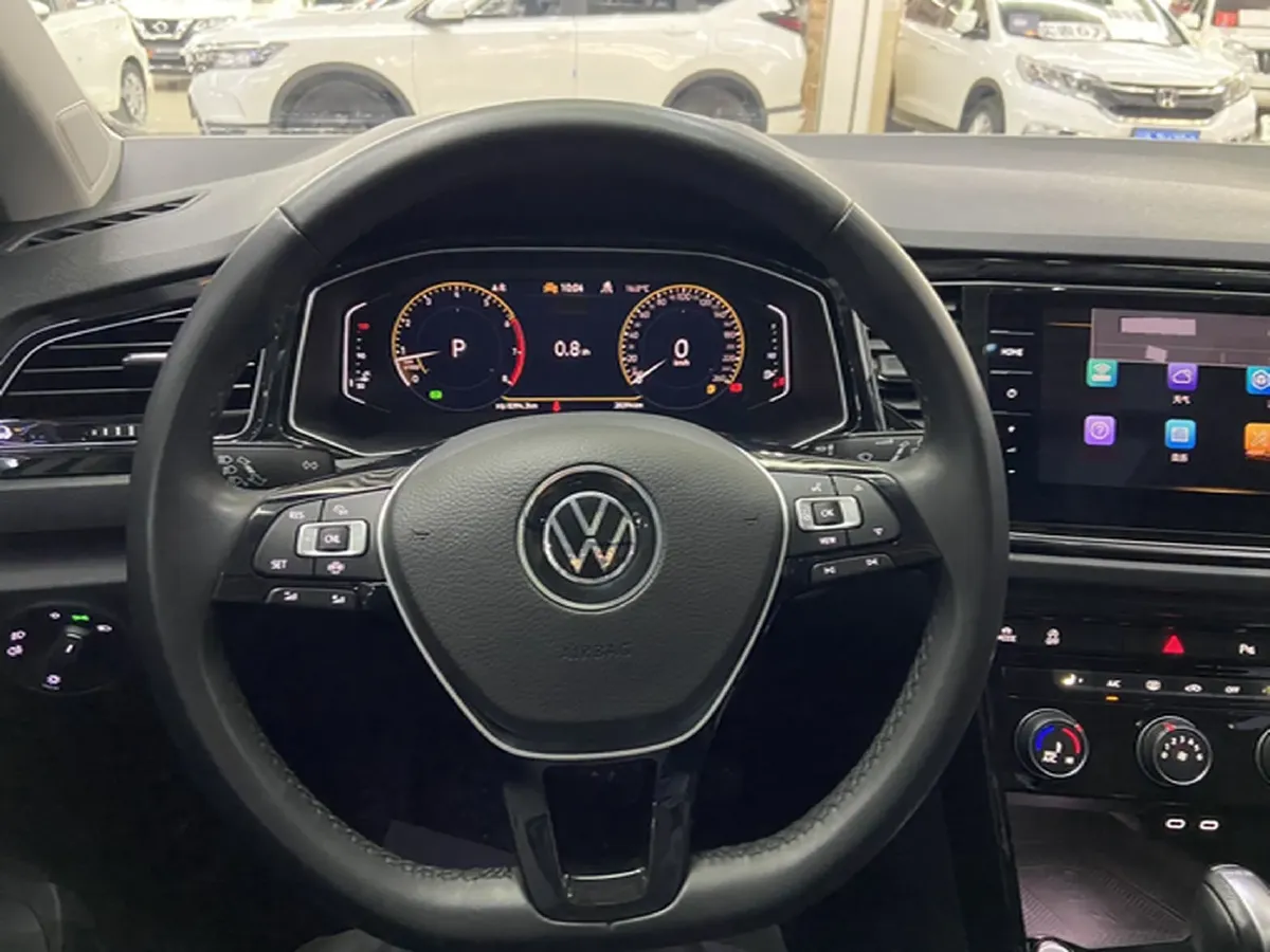 2022 Volkswagen T-Roc 1.4T 150HP L4 7DCT,autocango,china used car exporter,china ev exporter,chinese used car exporter,chinese used ev exporter