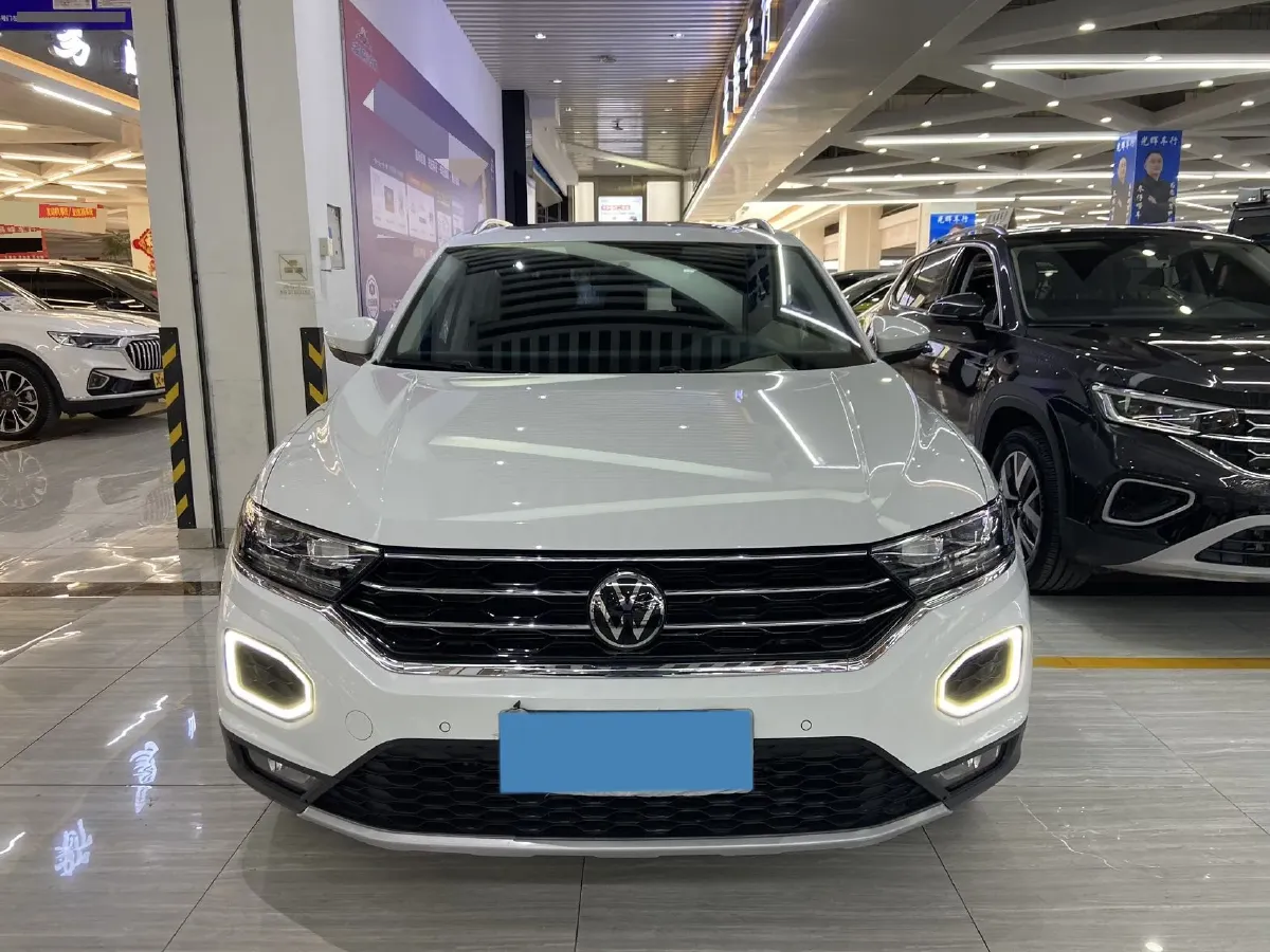2022 Volkswagen T-Roc 1.4T 150HP L4 7DCT,autocango,china used car exporter,china ev exporter,chinese used car exporter,chinese used ev exporter