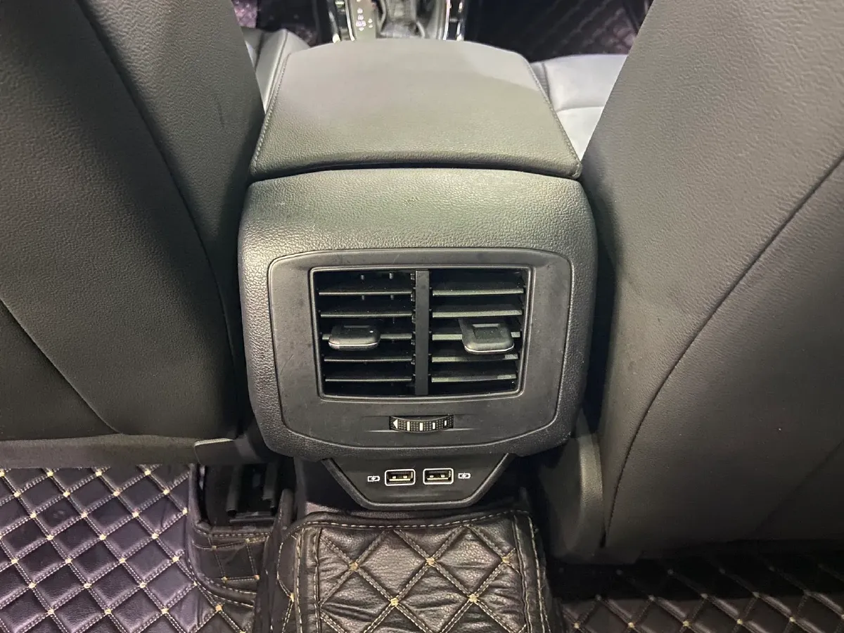 2022 Volkswagen T-Roc 1.4T 150HP L4 7DCT,autocango,china used car exporter,china ev exporter,chinese used car exporter,chinese used ev exporter