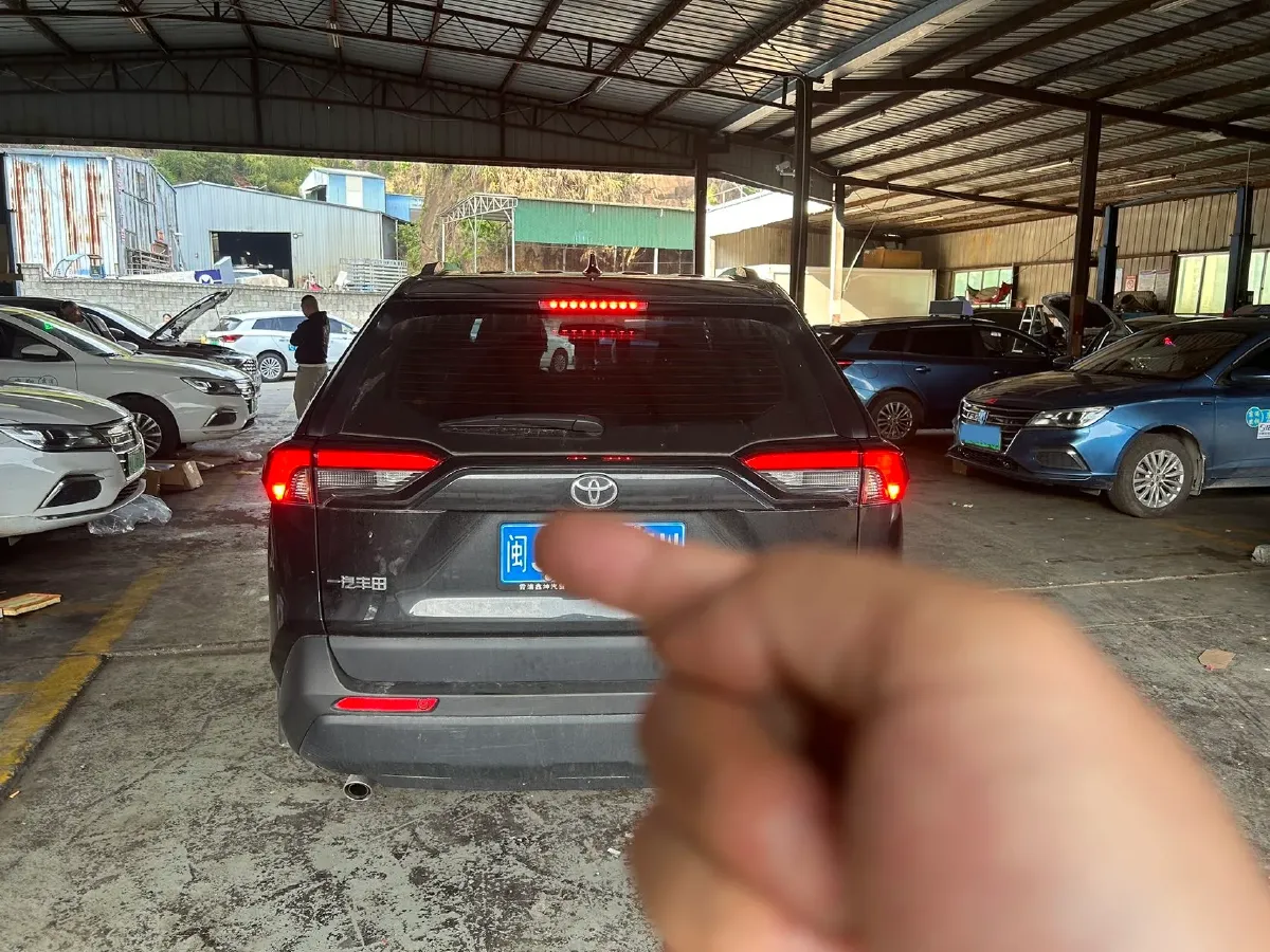 2024 Toyota RAV4 2.0L 171HP L4 CVT,autocango,china used car exporter,china ev exporter,chinese used car exporter,chinese used ev exporter