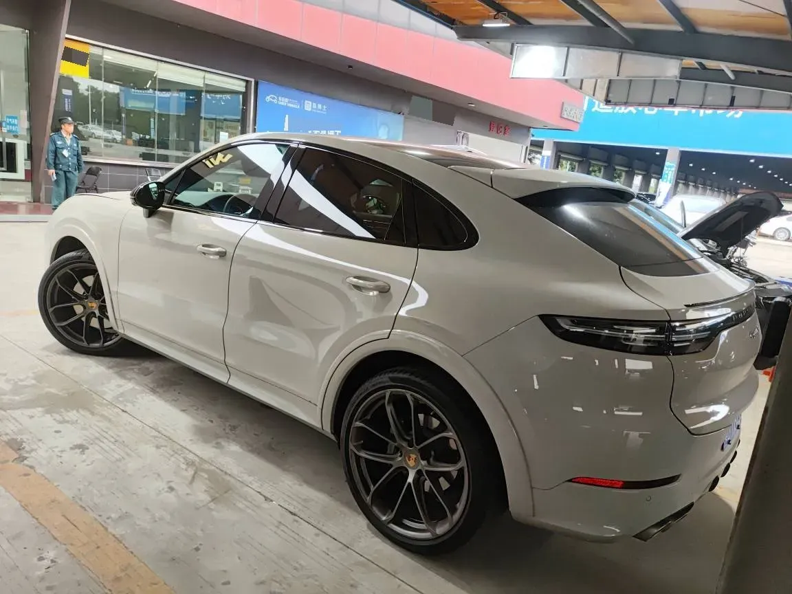 2022 Porsche Cayenne 2.9T 440HP V6 8AT,autocango,china used car exporter,china ev exporter,chinese used car exporter,chinese used ev exporter
