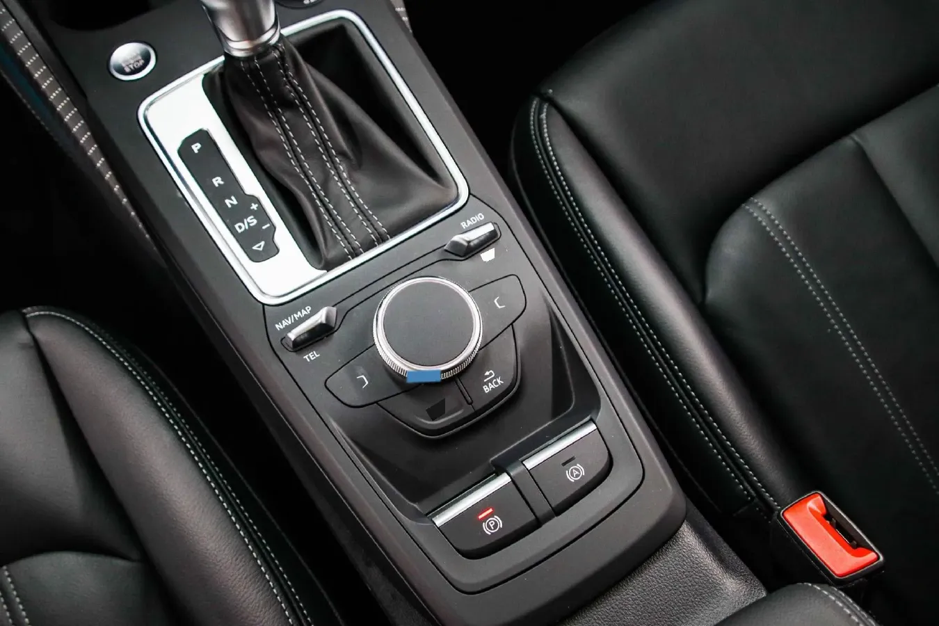 2022 Audi Q2L 1.4T 150HP L4 7DCT,autocango,china used car exporter,china ev exporter,chinese used car exporter,chinese used ev exporter