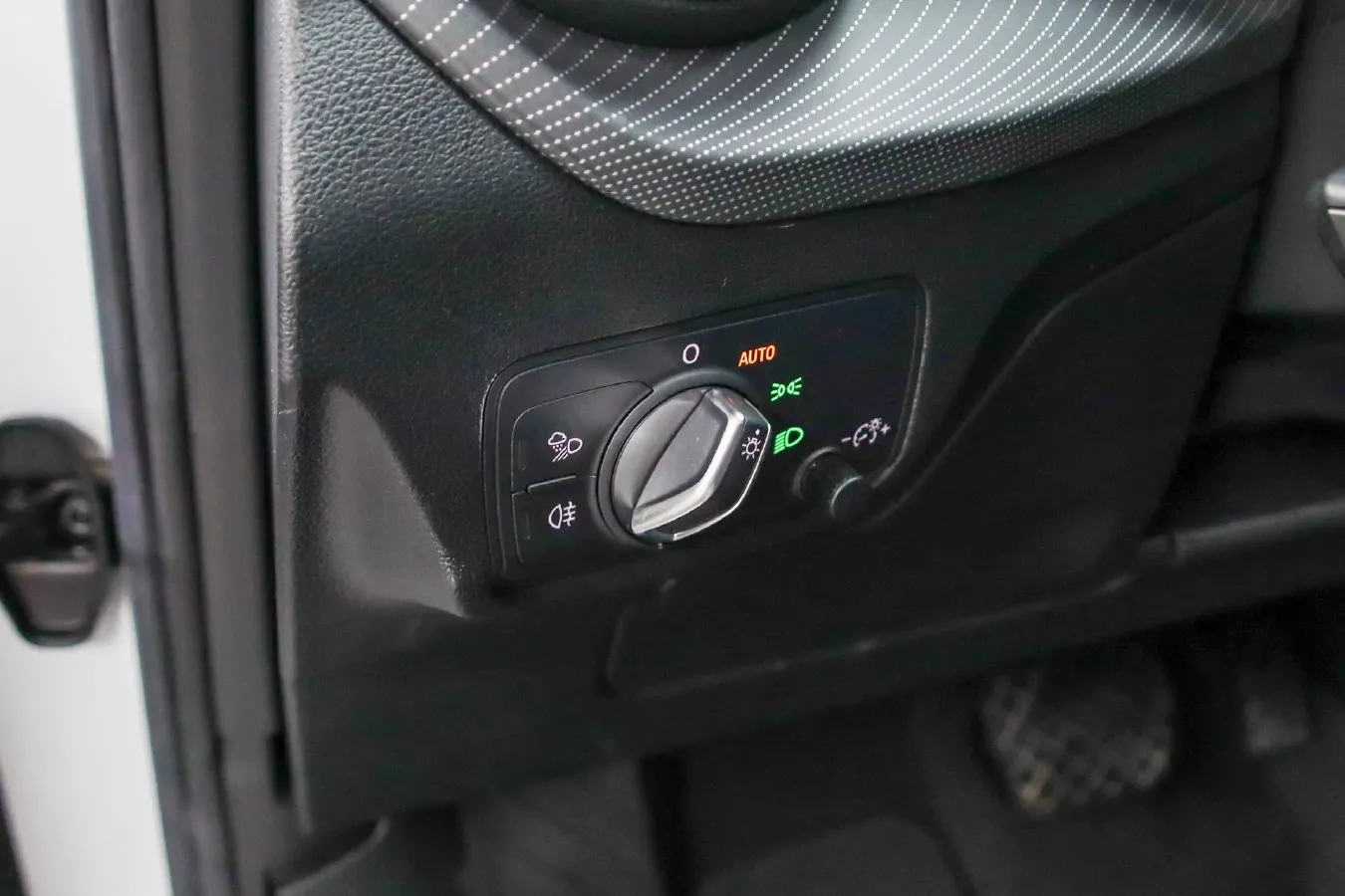 2022 Audi Q2L 1.4T 150HP L4 7DCT,autocango,china used car exporter,china ev exporter,chinese used car exporter,chinese used ev exporter