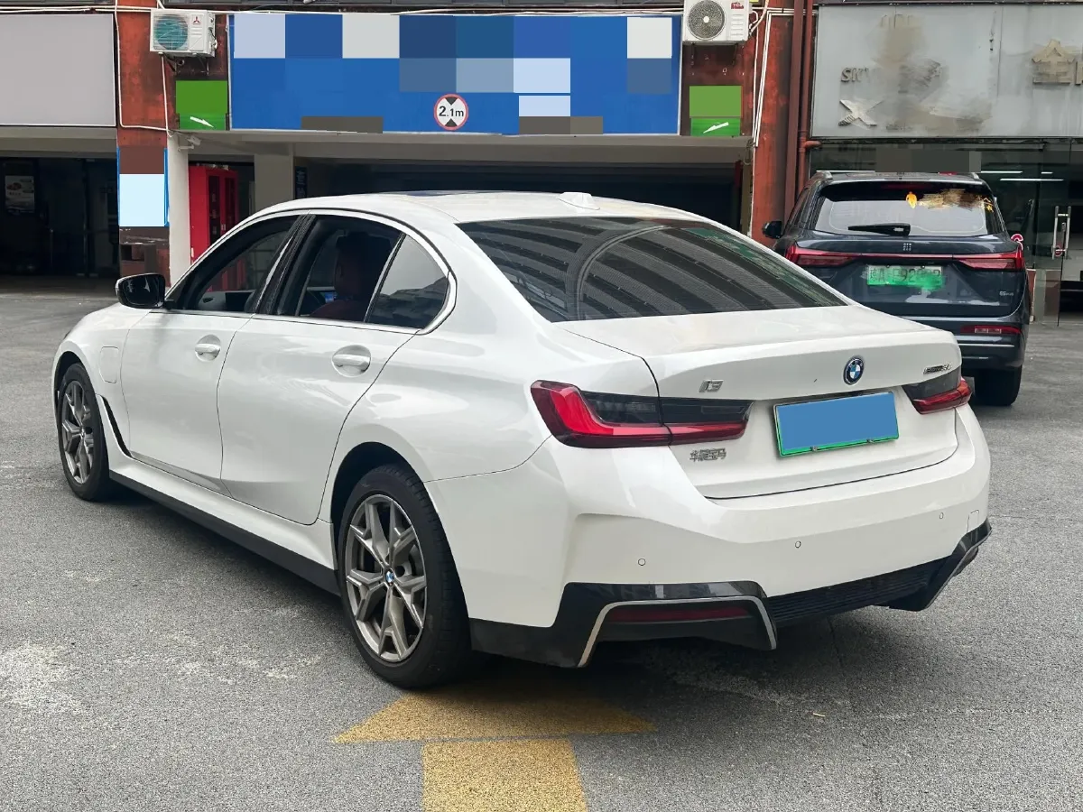 2025 BMW i3 BEV 70KWH,autocango,china used car exporter,china ev exporter,chinese used car exporter,chinese used ev exporter