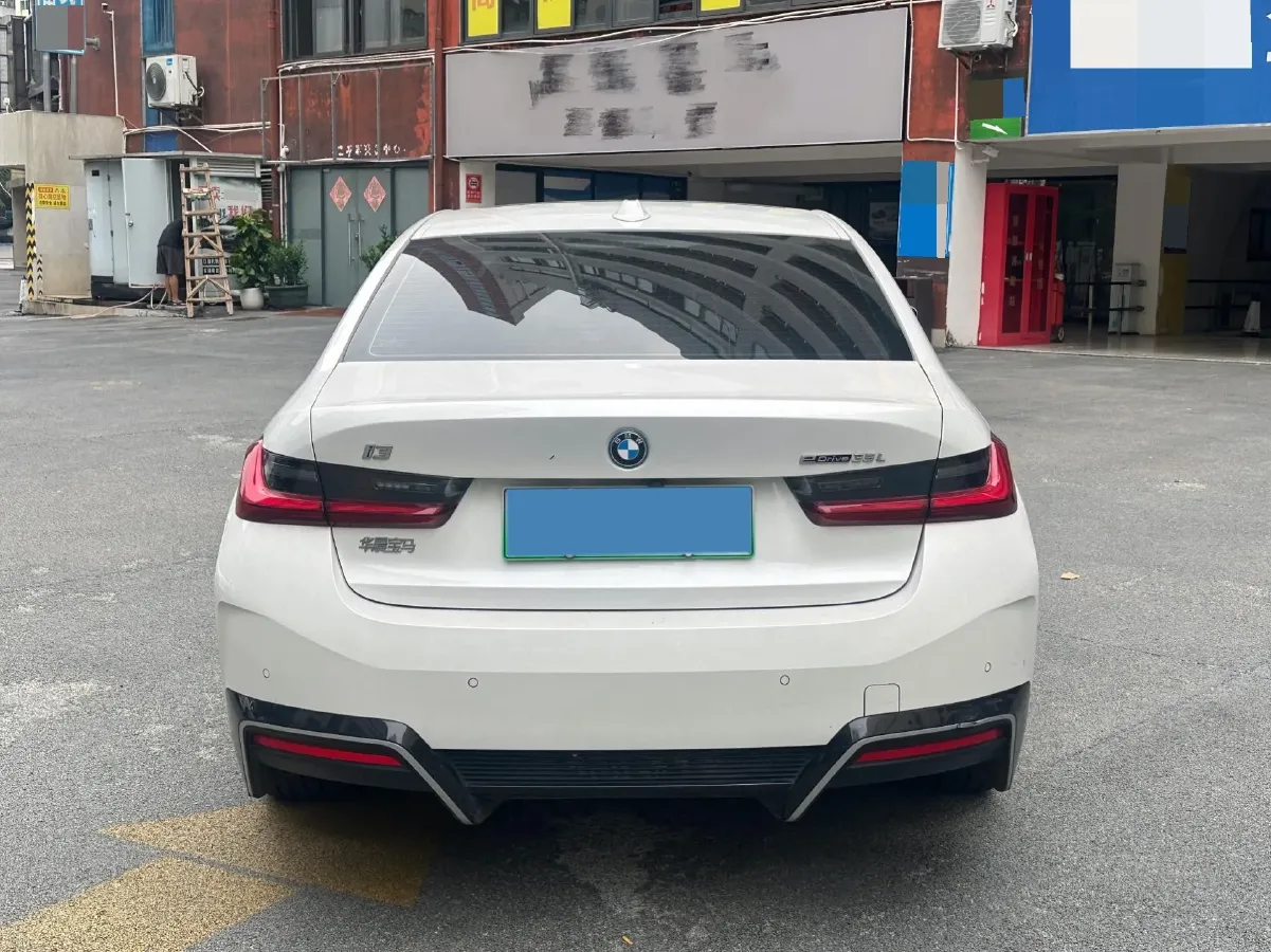 2025 BMW i3 BEV 70KWH,autocango,china used car exporter,china ev exporter,chinese used car exporter,chinese used ev exporter