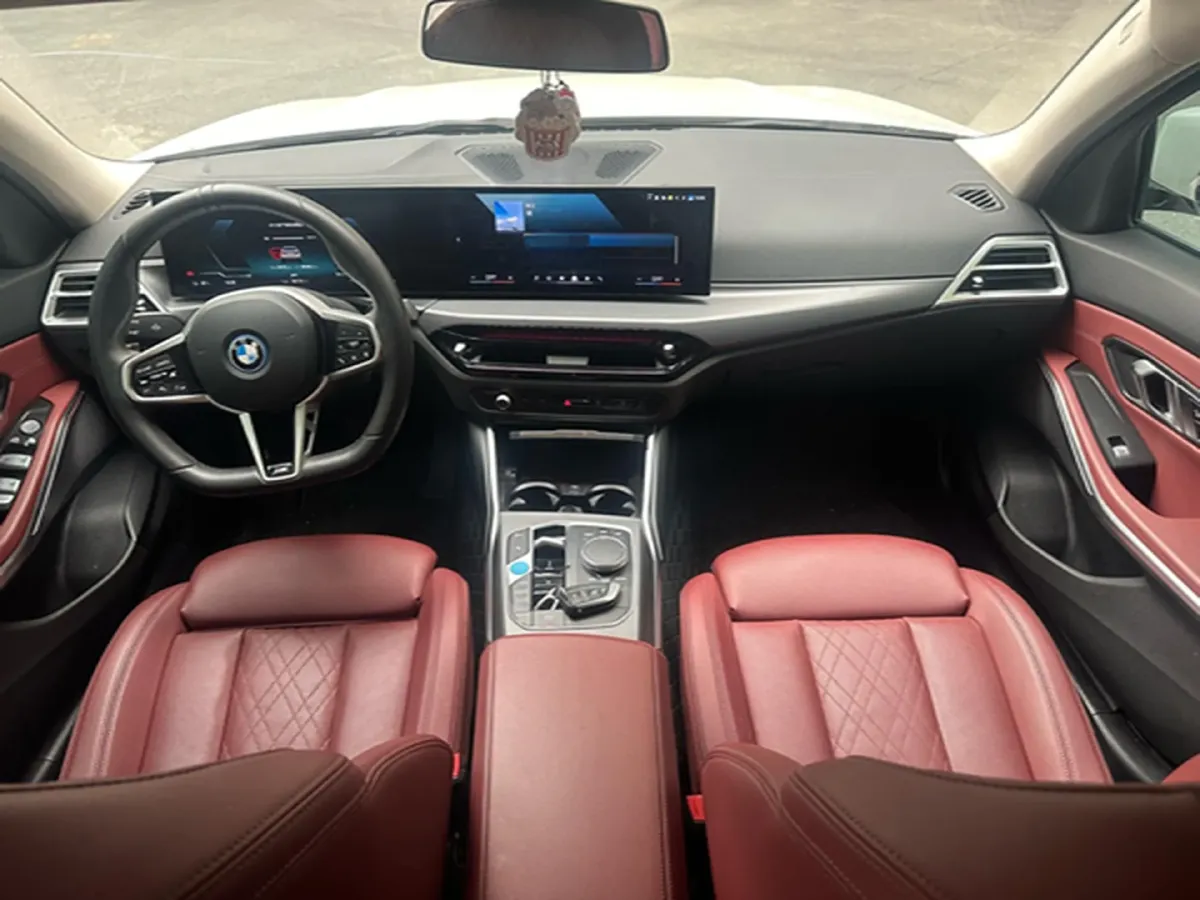 2025 BMW i3 BEV 70KWH,autocango,china used car exporter,china ev exporter,chinese used car exporter,chinese used ev exporter