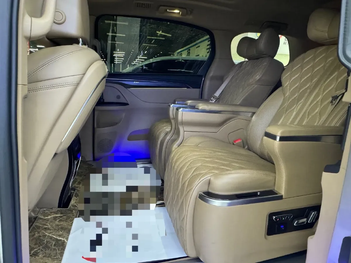 2021 Buick GL8 2.0T 237HP L4 9AT,autocango,china used car exporter,china ev exporter,chinese used car exporter,chinese used ev exporter