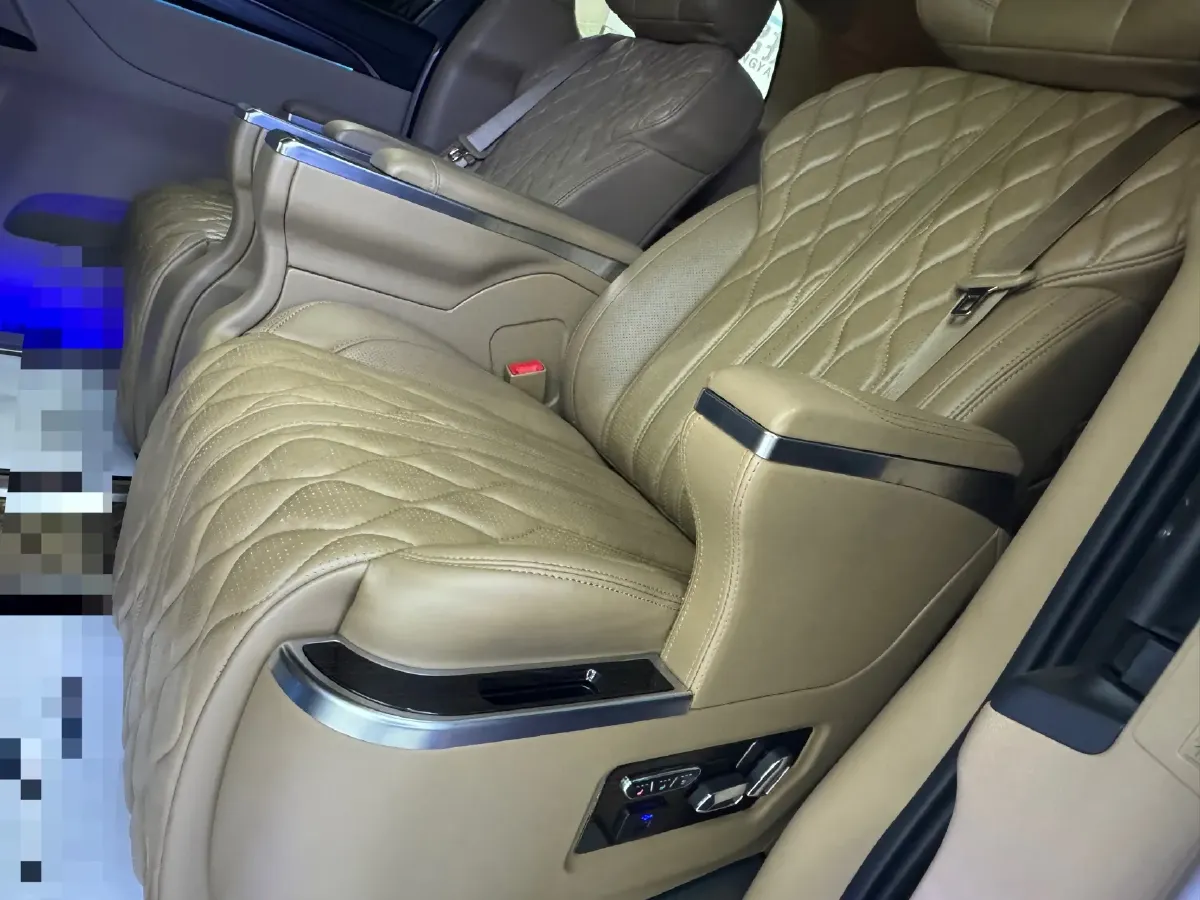 2021 Buick GL8 2.0T 237HP L4 9AT,autocango,china used car exporter,china ev exporter,chinese used car exporter,chinese used ev exporter