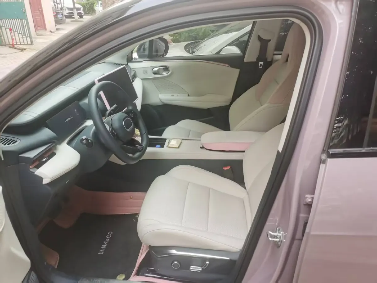 2025 LYNK&CO 06 1.5T 181HP L4 7DCT,autocango,china used car exporter,china ev exporter,chinese used car exporter,chinese used ev exporter