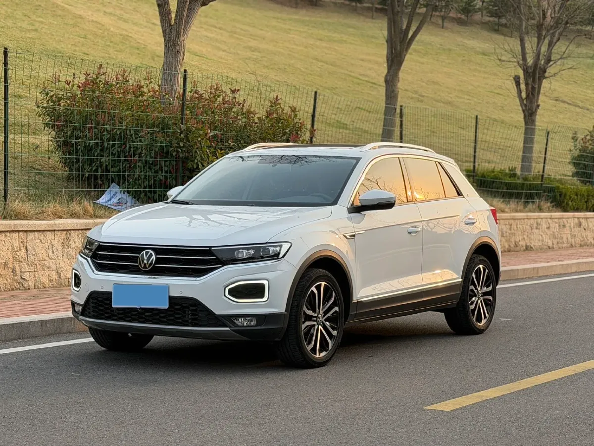 2022 Volkswagen T-Roc 1.4T 150HP L4 7DCT,autocango,china used car exporter,china ev exporter,chinese used car exporter,chinese used ev exporter