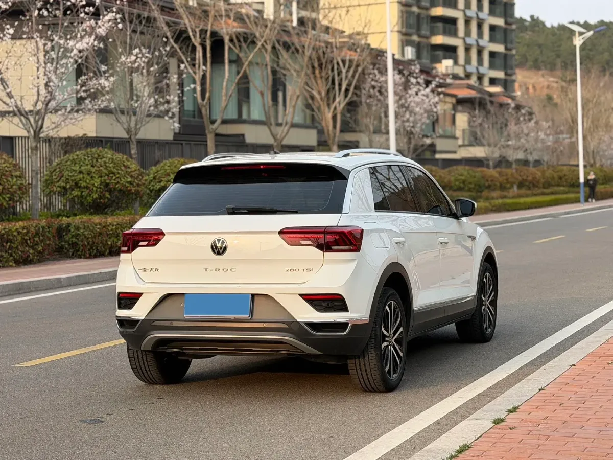2022 Volkswagen T-Roc 1.4T 150HP L4 7DCT,autocango,china used car exporter,china ev exporter,chinese used car exporter,chinese used ev exporter