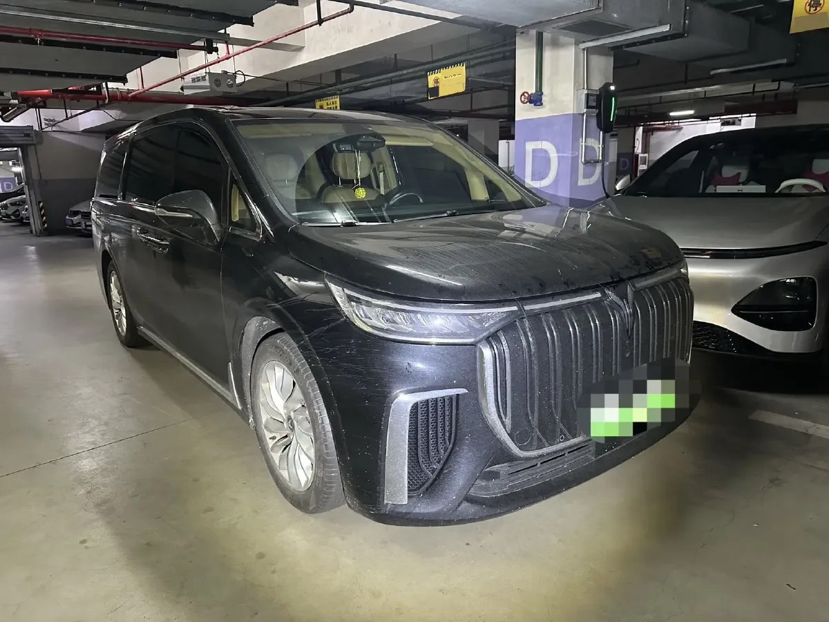2024 Voyah Dream 1.5T 150HP L4 PHEV 43KWH,autocango,china used car exporter,china ev exporter,chinese used car exporter,chinese used ev exporter