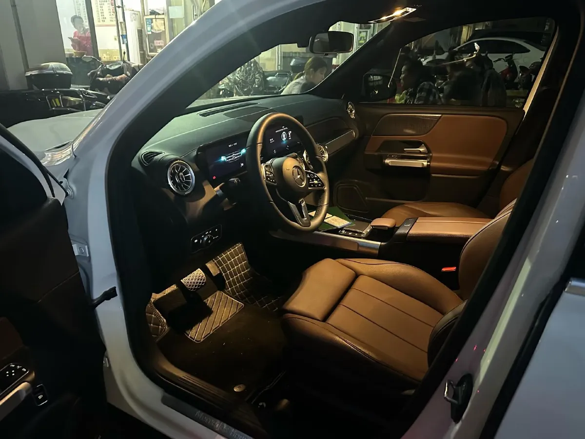 2022 Mercedes-Benz GLB Class 2.0T 190HP L4 8DCT,autocango,china used car exporter,china ev exporter,chinese used car exporter,chinese used ev exporter