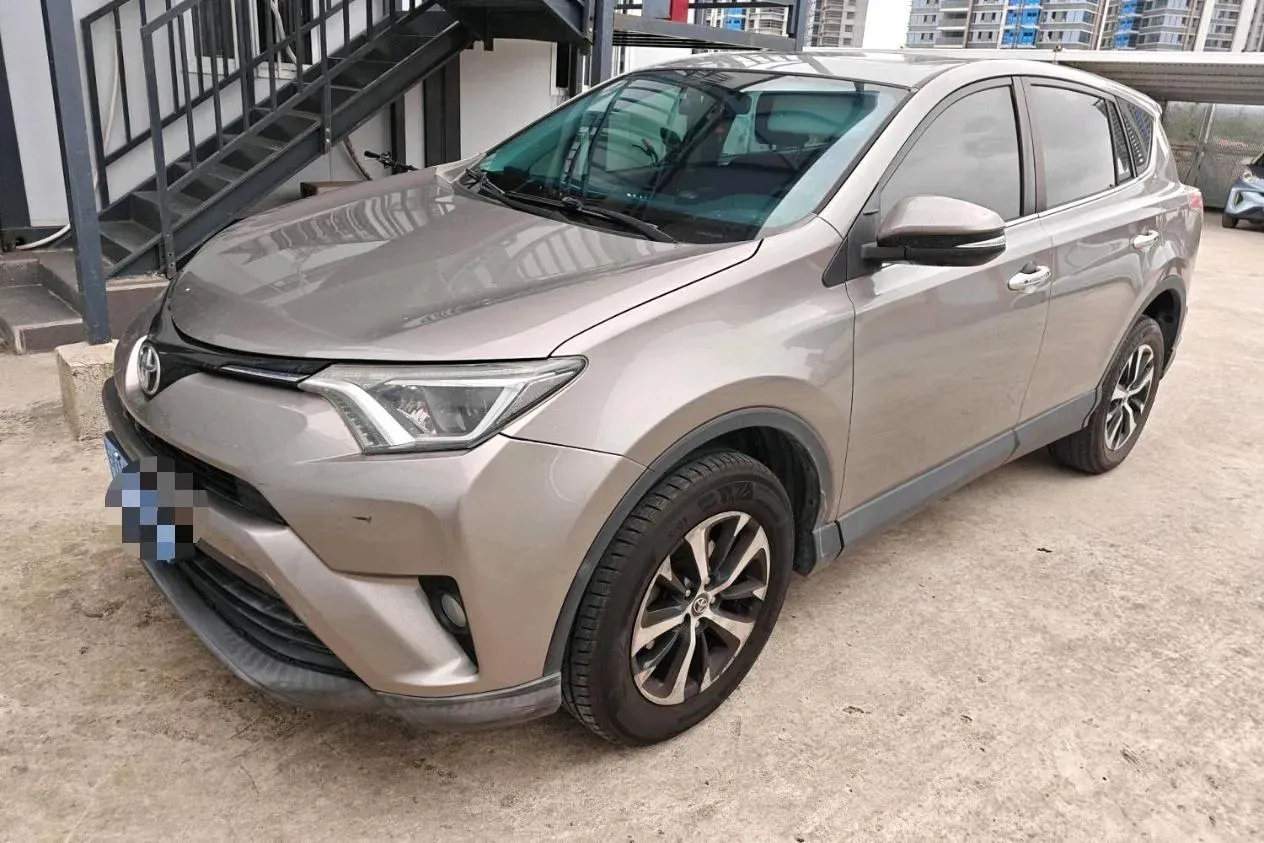 2016 Mitsubishi Outlander 2.0L 150HP L4 CVT,autocango,china used car exporter,china ev exporter,chinese used car exporter,chinese used ev exporter