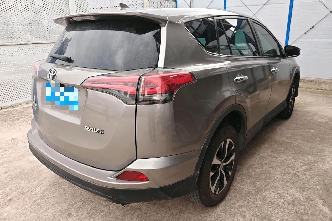 2016 Mitsubishi Outlander 2.0L 150HP L4 CVT,autocango,china used car exporter,china ev exporter,chinese used car exporter,chinese used ev exporter