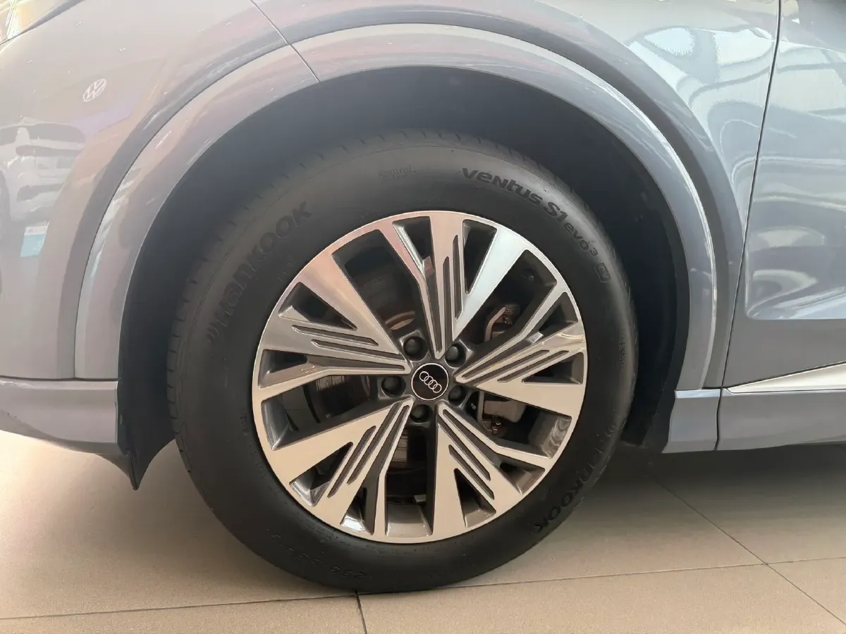 2024 Audi Q4 e-tron BEV 84.8KWH,autocango,china used car exporter,china ev exporter,chinese used car exporter,chinese used ev exporter