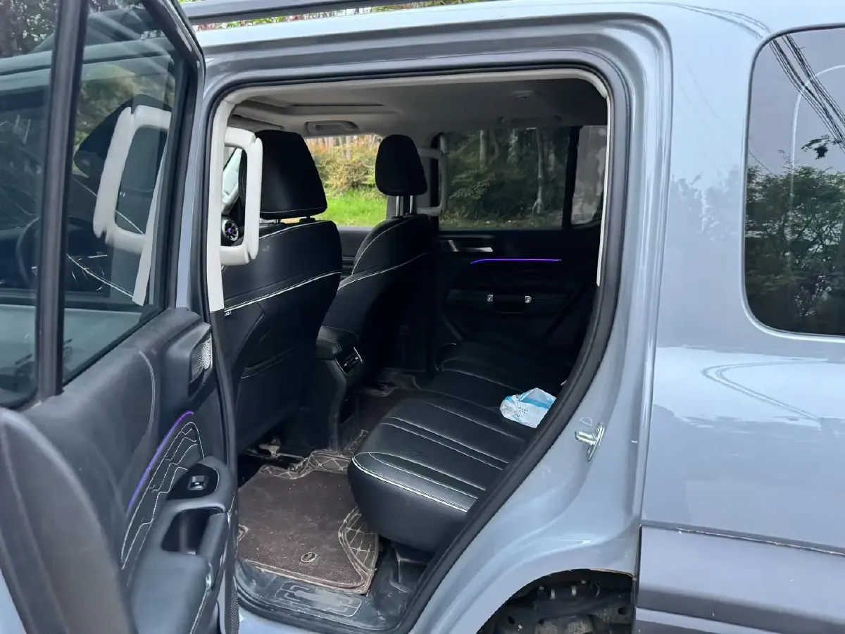 2024 Tank 300 2.0T 227HP L4 8AT,autocango,china used car exporter,china ev exporter,chinese used car exporter,chinese used ev exporter