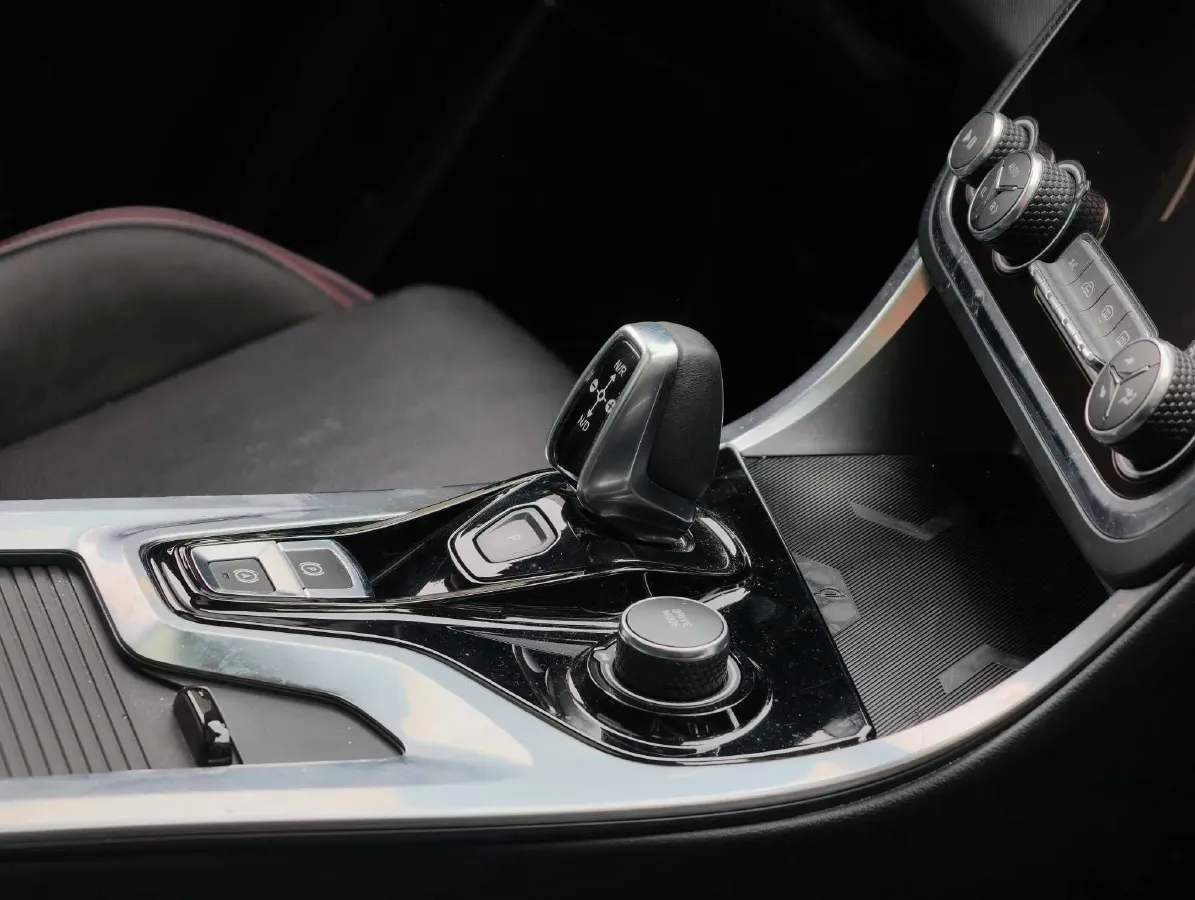 2019 LYNK&CO 01 2.0T 190HP L4 7DCT,autocango,china used car exporter,china ev exporter,chinese used car exporter,chinese used ev exporter