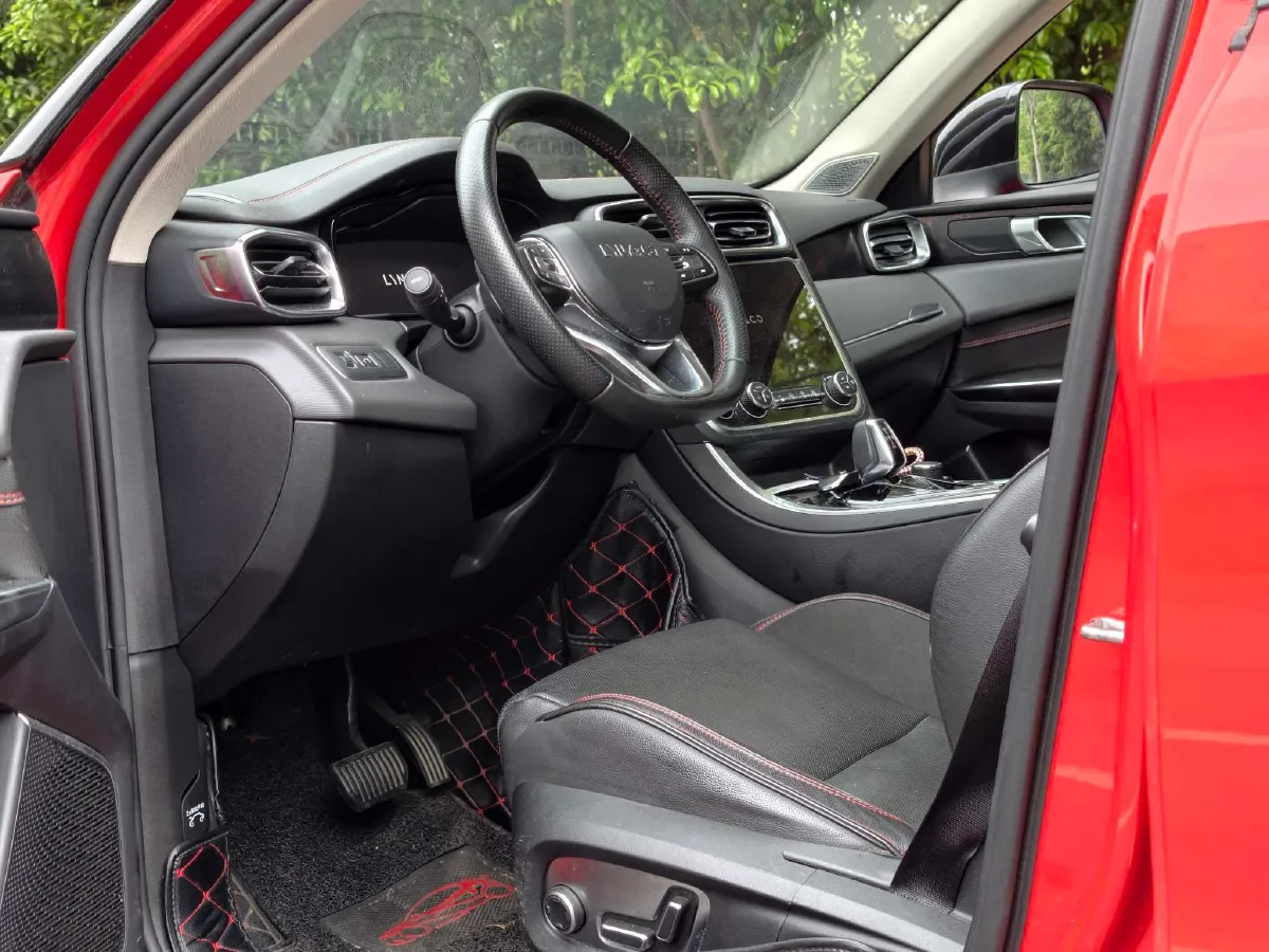 2019 LYNK&CO 01 2.0T 190HP L4 7DCT,autocango,china used car exporter,china ev exporter,chinese used car exporter,chinese used ev exporter