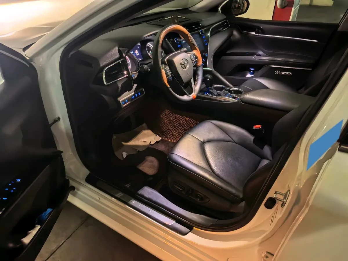 2019 Toyota Camry 2.5L 209HP L4 8AT,autocango,china used car exporter,china ev exporter,chinese used car exporter,chinese used ev exporter