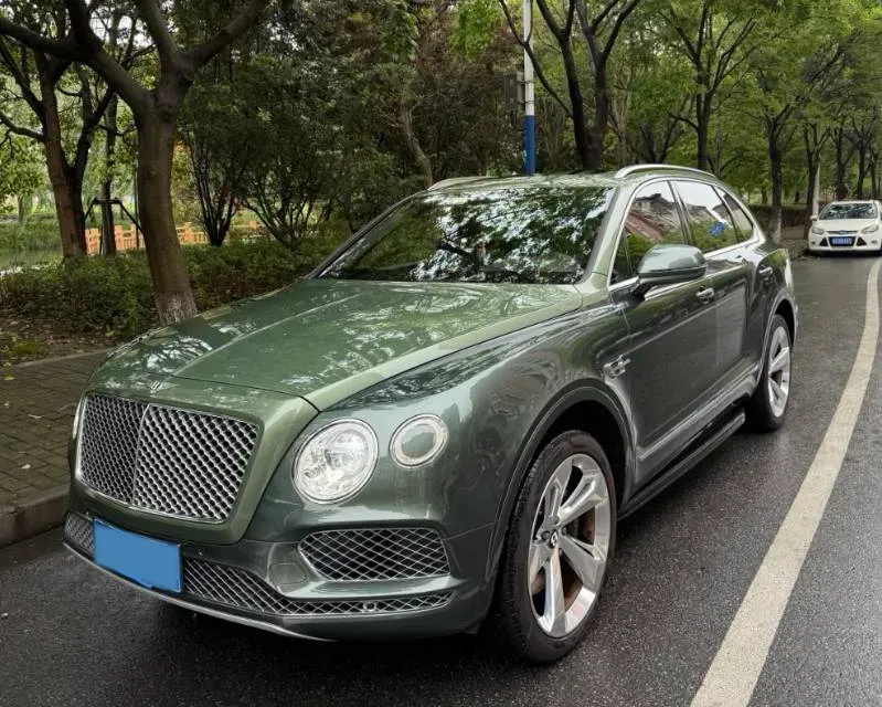 2017 Bentley Bentayga 6.0T 608HP W12 8AT,autocango,china used car exporter,china ev exporter,chinese used car exporter,chinese used ev exporter