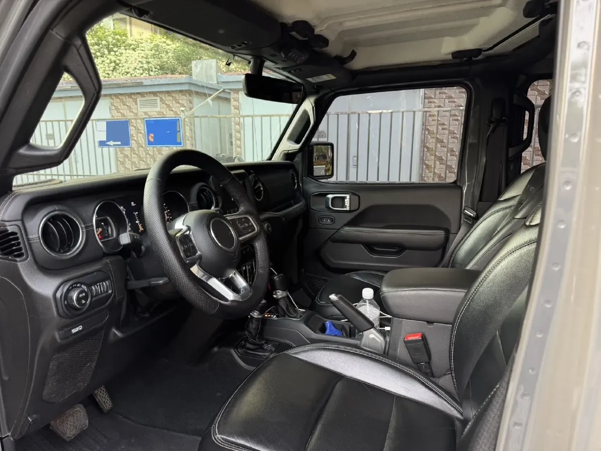 2022 Jeep Gladiator 3.6L 284HP V6 8AT,autocango,china used car exporter,china ev exporter,chinese used car exporter,chinese used ev exporter