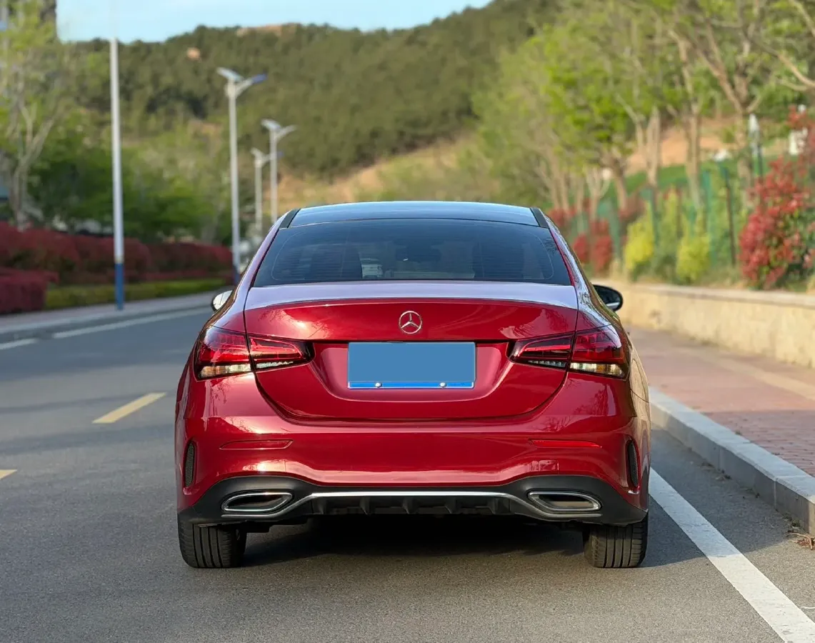 2022 Mercedes-Benz A Class 1.3T 136HP L4 7DCT,autocango,china used car exporter,china ev exporter,chinese used car exporter,chinese used ev exporter