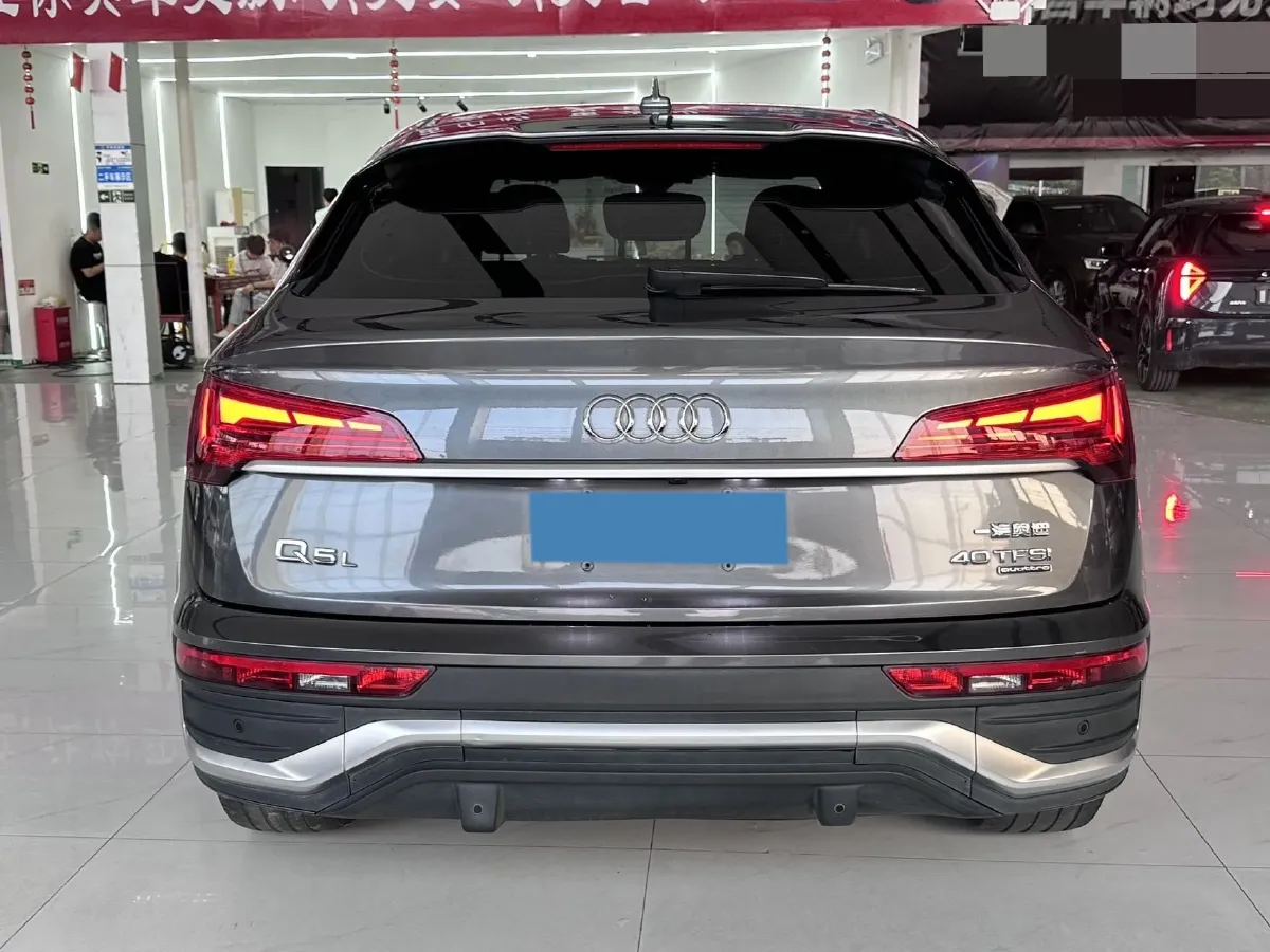 2021 Audi Q5L Sportback 2.0T 190HP L4 7DCT,autocango,china used car exporter,china ev exporter,chinese used car exporter,chinese used ev exporter