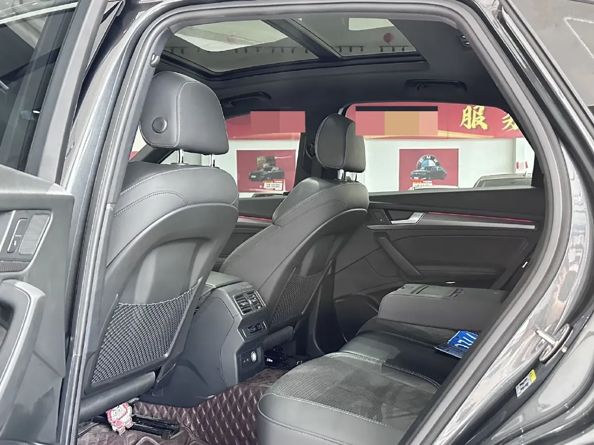 2021 Audi Q5L Sportback 2.0T 190HP L4 7DCT,autocango,china used car exporter,china ev exporter,chinese used car exporter,chinese used ev exporter