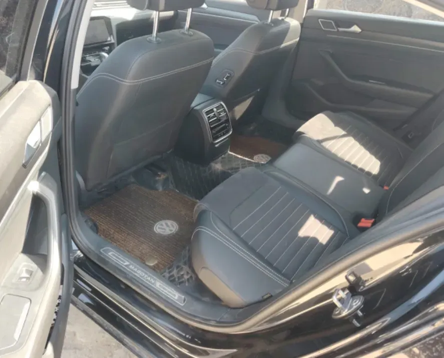 2020 Volkswagen Magotan 2.0T 186HP L4 7DCT,autocango,china used car exporter,china ev exporter,chinese used car exporter,chinese used ev exporter
