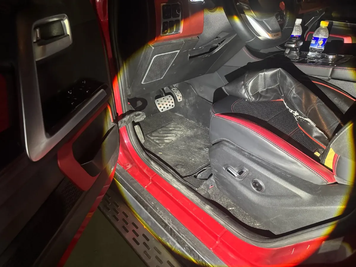 2020 Beijing BJ40 2.0T 224HP L4 8AT,autocango,china used car exporter,china ev exporter,chinese used car exporter,chinese used ev exporter