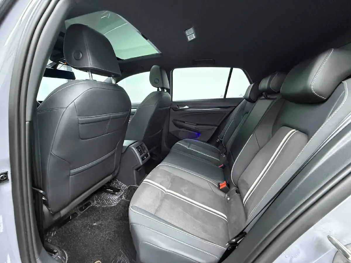 2023 Volkswagen Golf 1.4T 150HP L4 7DCT,autocango,china used car exporter,china ev exporter,chinese used car exporter,chinese used ev exporter