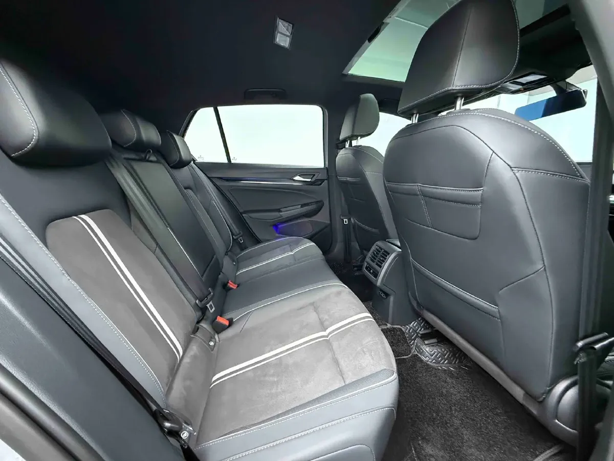 2023 Volkswagen Golf 1.4T 150HP L4 7DCT,autocango,china used car exporter,china ev exporter,chinese used car exporter,chinese used ev exporter