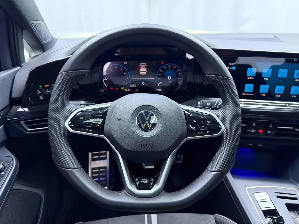 2023 Volkswagen Golf 1.4T 150HP L4 7DCT,autocango,china used car exporter,china ev exporter,chinese used car exporter,chinese used ev exporter