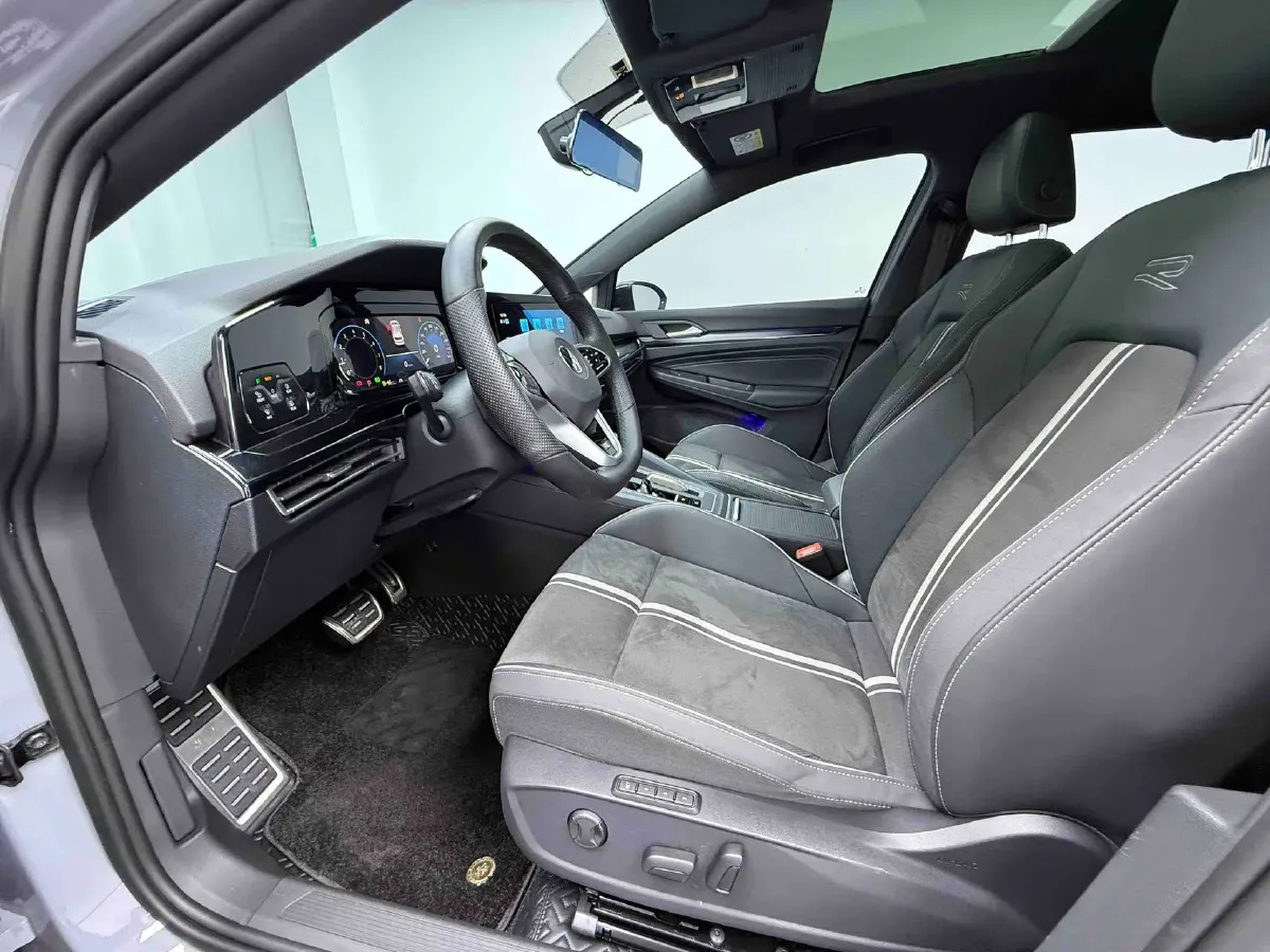 2023 Volkswagen Golf 1.4T 150HP L4 7DCT,autocango,china used car exporter,china ev exporter,chinese used car exporter,chinese used ev exporter