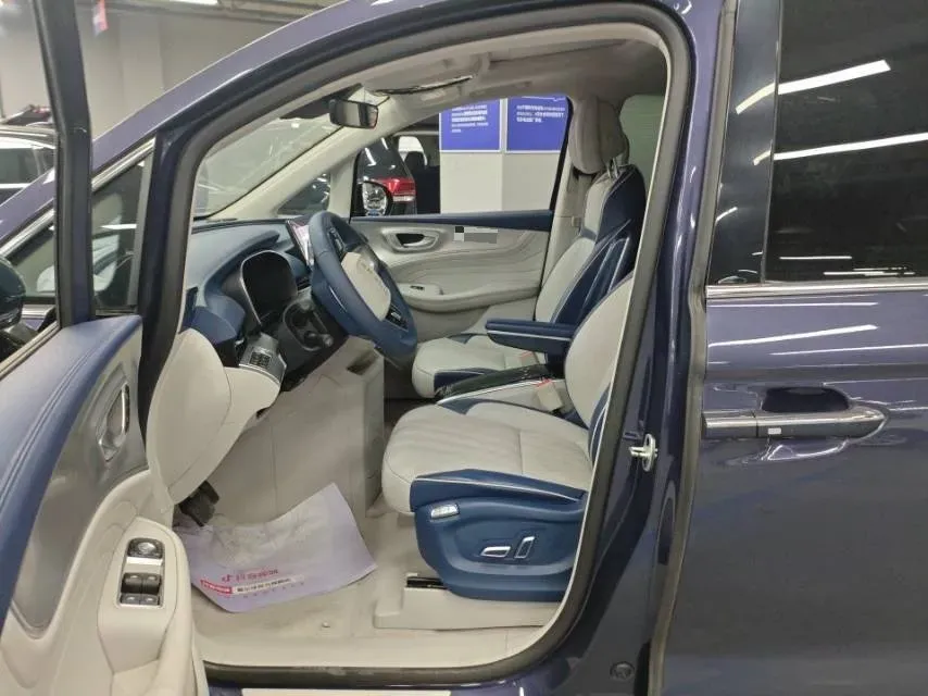 2022 Roewe iMAX8 2.0T 234HP L4 8AT,autocango,china used car exporter,china ev exporter,chinese used car exporter,chinese used ev exporter