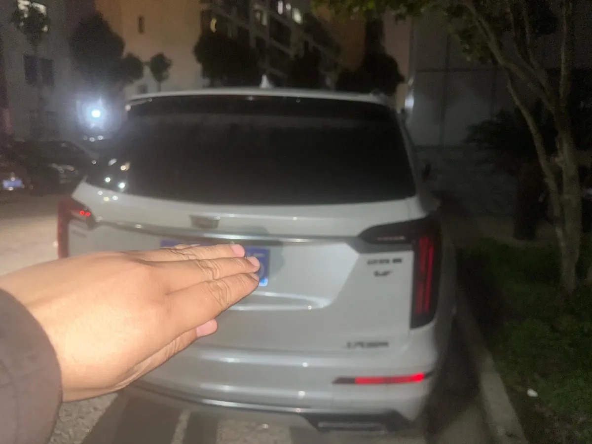 2022 Cadillac XT6 2.0T 237HP L4 9AT,autocango,china used car exporter,china ev exporter,chinese used car exporter,chinese used ev exporter