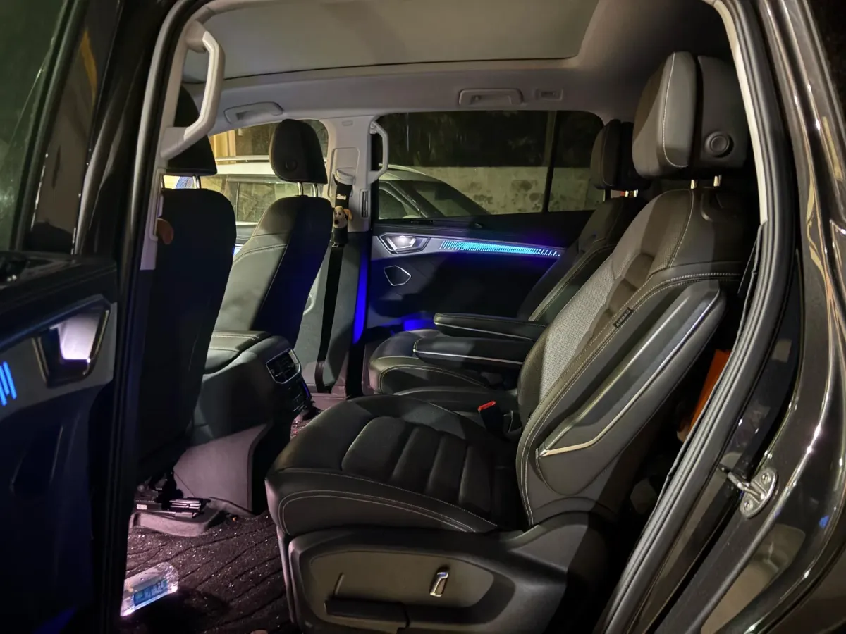 2022 Volkswagen Talagon 2.0T 220HP L4 7DCT,autocango,china used car exporter,china ev exporter,chinese used car exporter,chinese used ev exporter