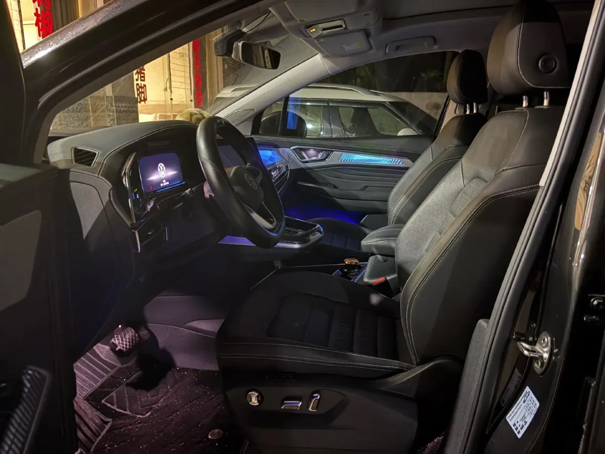 2022 Volkswagen Talagon 2.0T 220HP L4 7DCT,autocango,china used car exporter,china ev exporter,chinese used car exporter,chinese used ev exporter