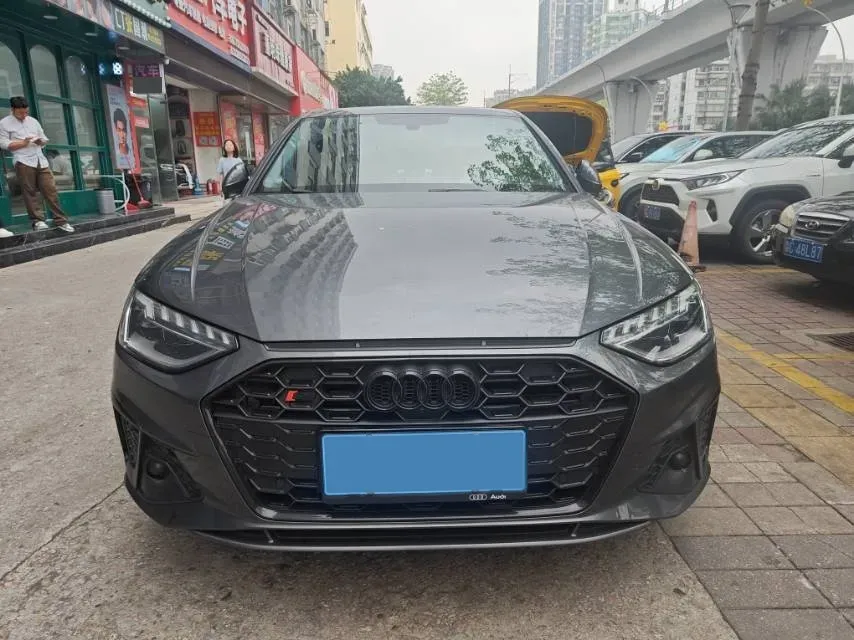 2024 Audi A4L 2.0T 190HP L4 7DCT,autocango,china used car exporter,china ev exporter,chinese used car exporter,chinese used ev exporter