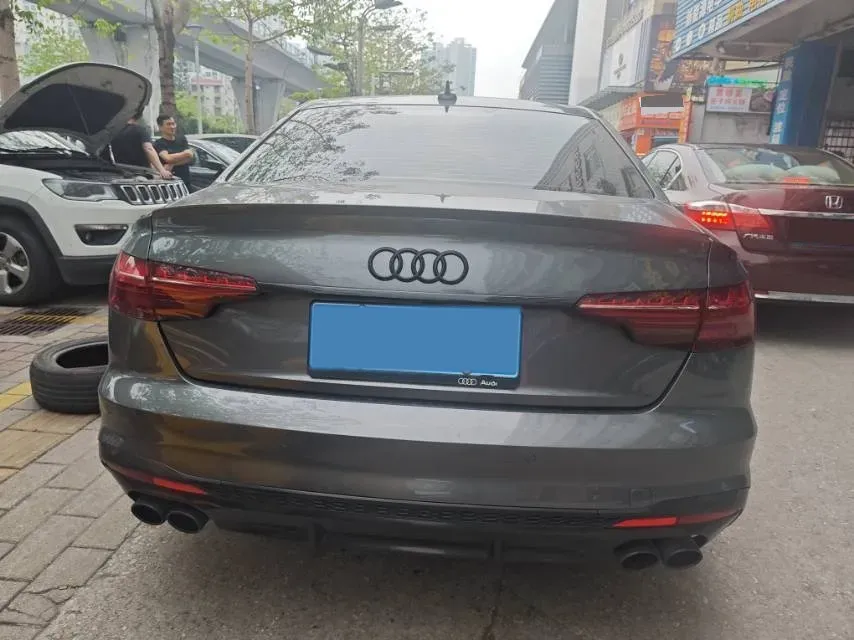 2024 Audi A4L 2.0T 190HP L4 7DCT,autocango,china used car exporter,china ev exporter,chinese used car exporter,chinese used ev exporter