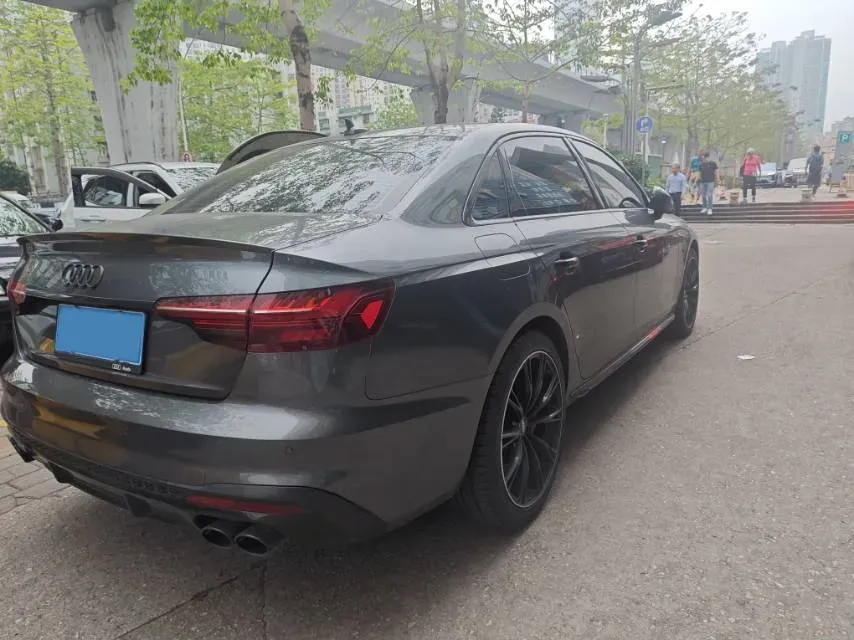 2024 Audi A4L 2.0T 190HP L4 7DCT,autocango,china used car exporter,china ev exporter,chinese used car exporter,chinese used ev exporter