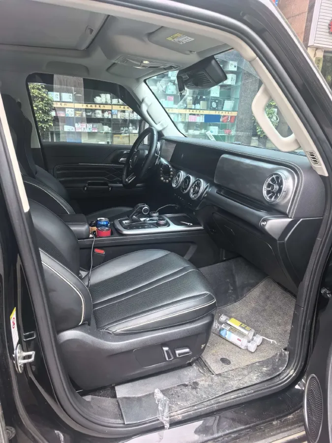 2023 Tank 300 2.0T 227HP L4 8AT,autocango,china used car exporter,china ev exporter,chinese used car exporter,chinese used ev exporter