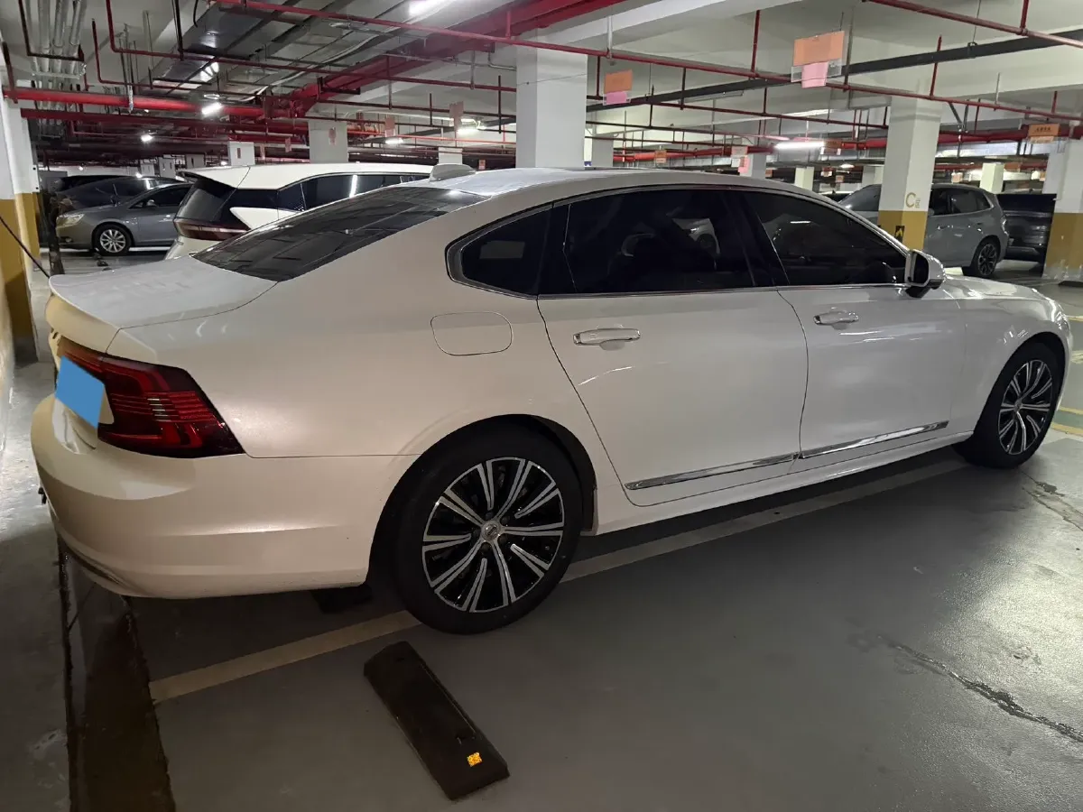 2021 Volvo S90 2.0T 250HP L4 8AT,autocango,china used car exporter,china ev exporter,chinese used car exporter,chinese used ev exporter