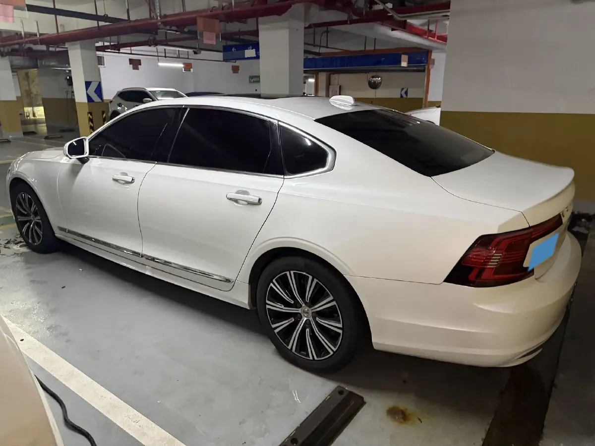 2021 Volvo S90 2.0T 250HP L4 8AT,autocango,china used car exporter,china ev exporter,chinese used car exporter,chinese used ev exporter